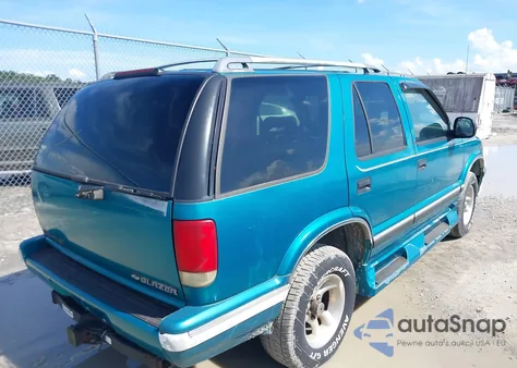 1995 Chevrolet Blazer from USA, damaged, VIN 1GNCS13W5S2194195